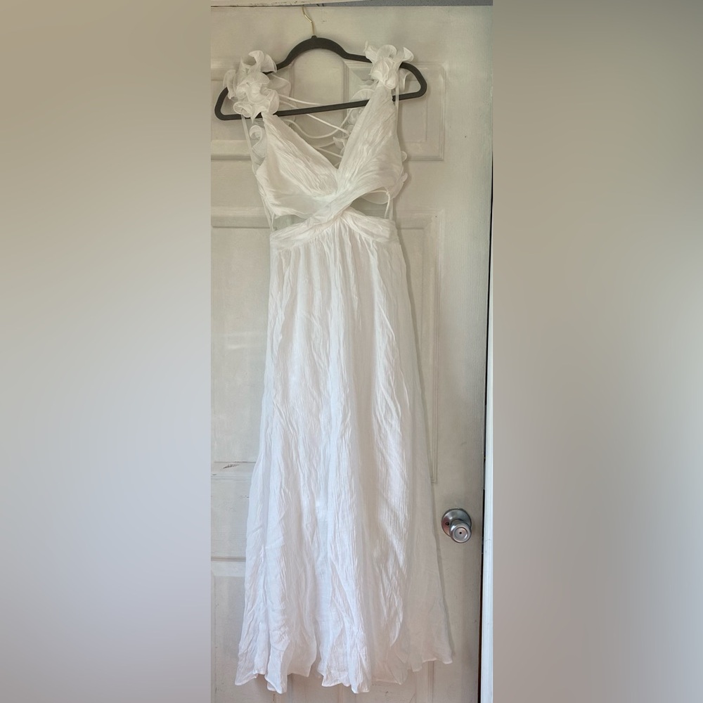 MADARA LACED BACK RUFFLE DRESS - Picture 4 of 9